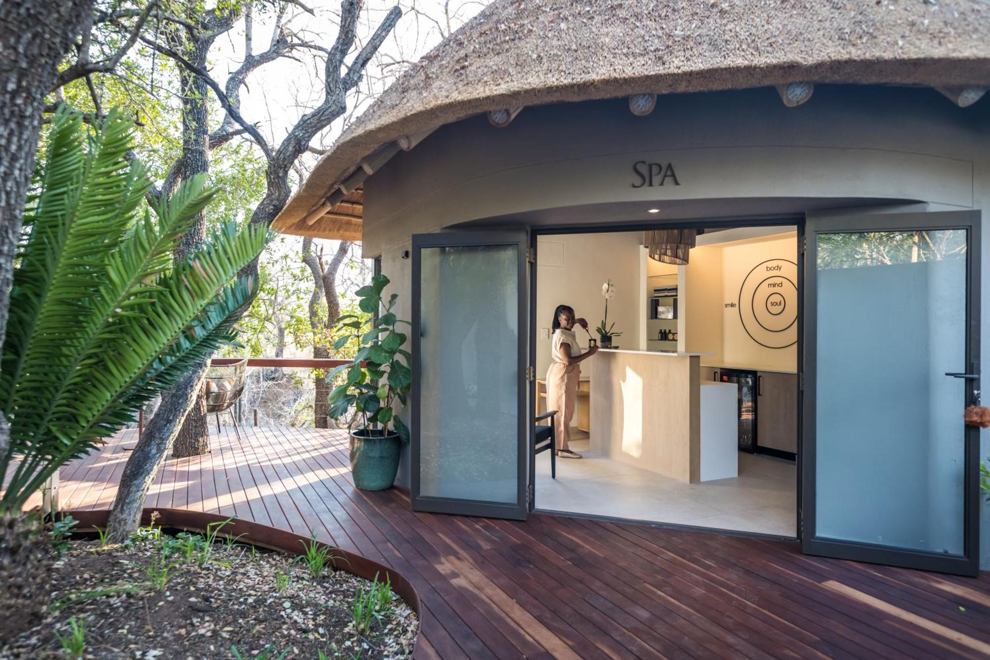 Serondella Safari Lodge Khu bảo tồn Khu bảo tồn Thornybush Game Reserve Ngoại thất bức ảnh